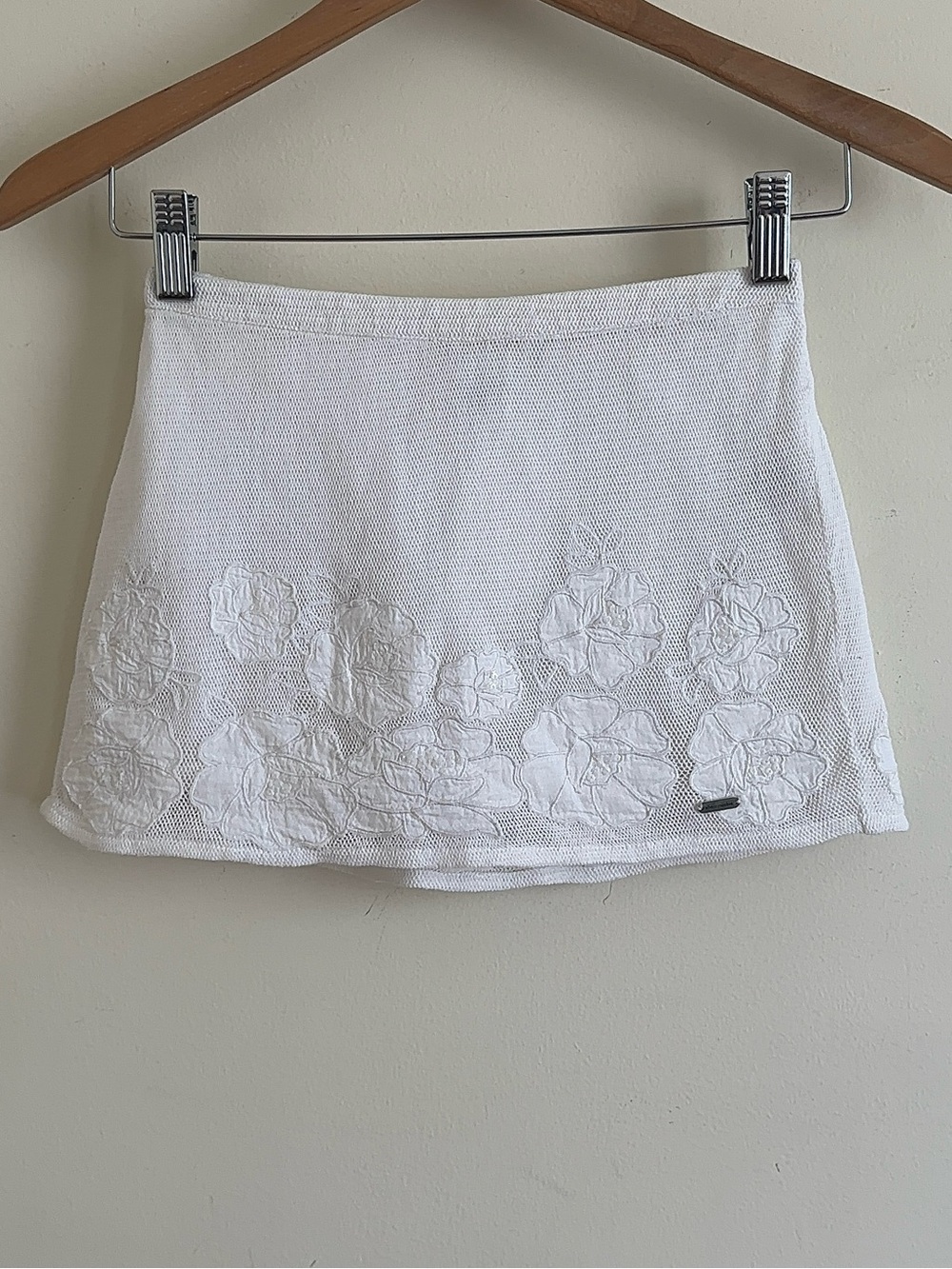 Abercrombie Kids White Floral Mini Skirt NWT Size Small